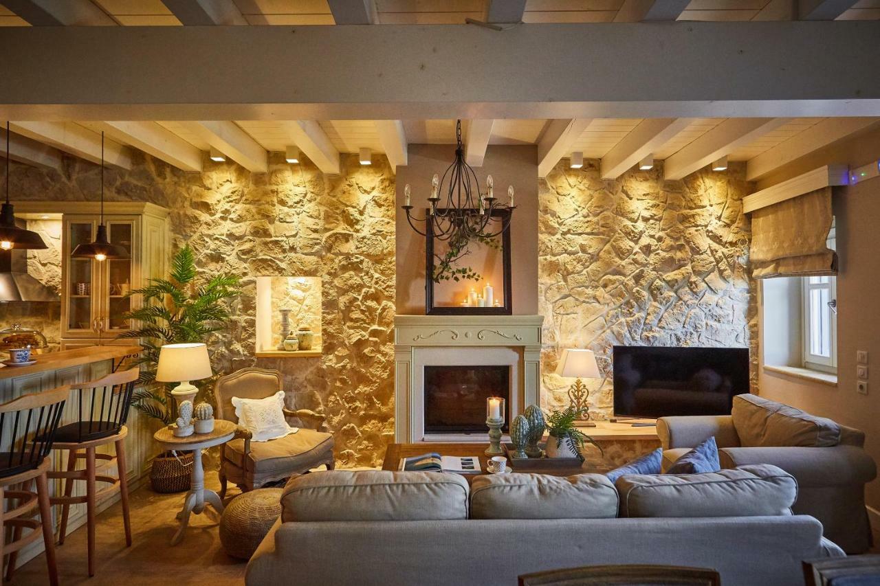 Lianelia LUXURY Village House Argyrades Esterno foto
